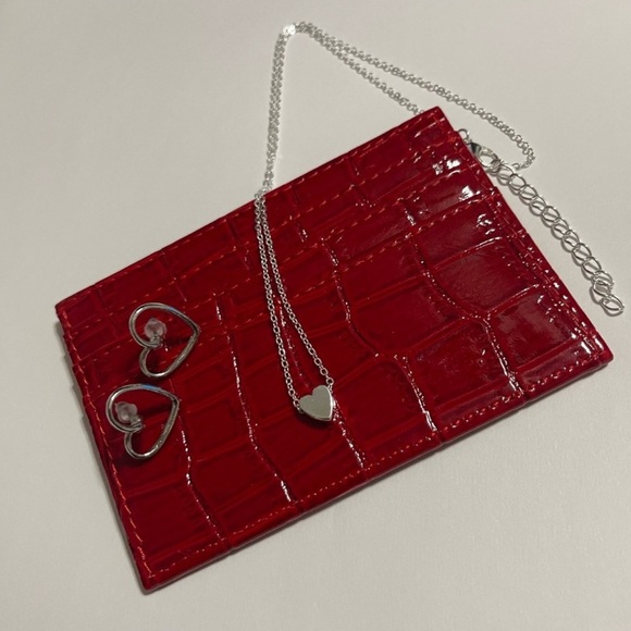 🌹SILVER HEART NECKLACE/EARRINGS & RED CARDHOLDER - Picture 2 of 6